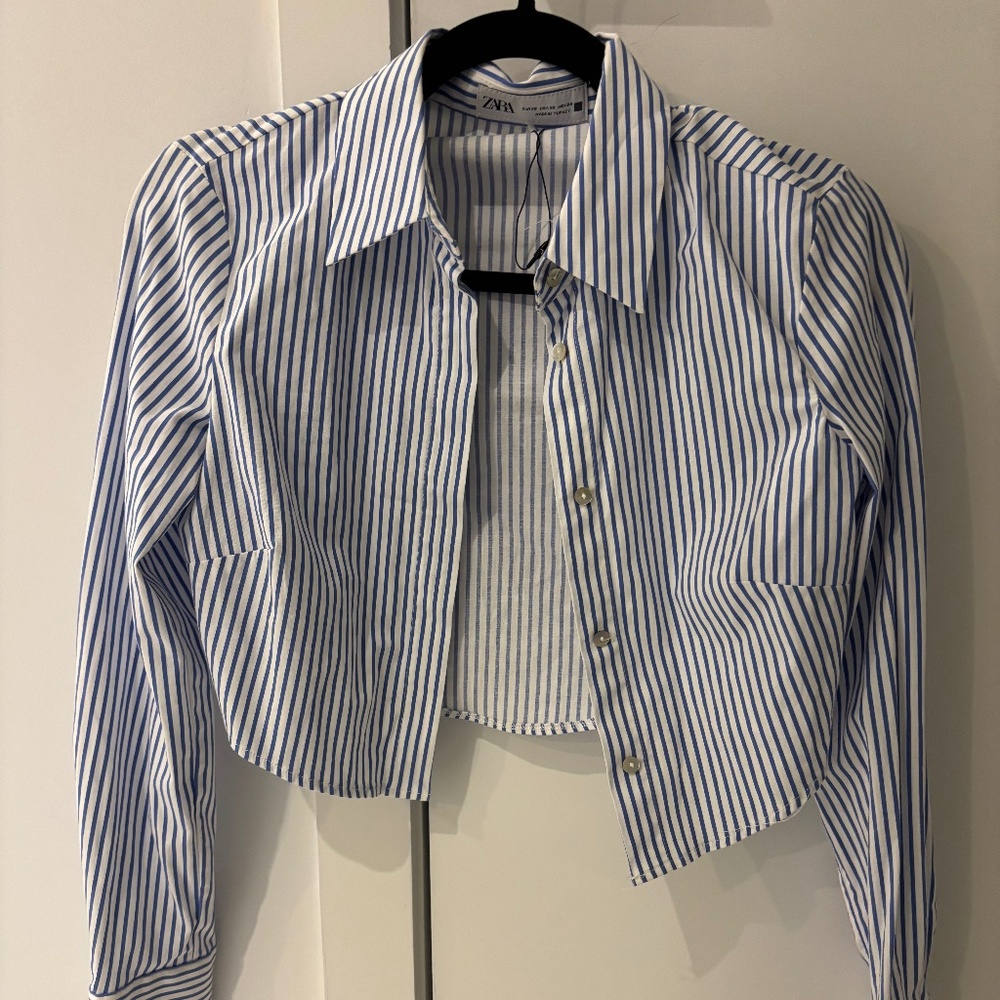 Button down crop top - image 1